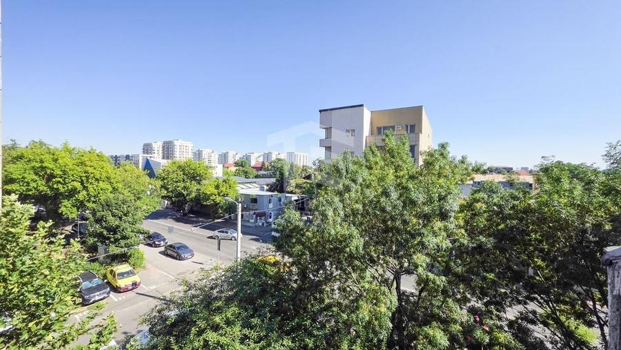 Apartament cu 2 camere decomandat în Uverturii