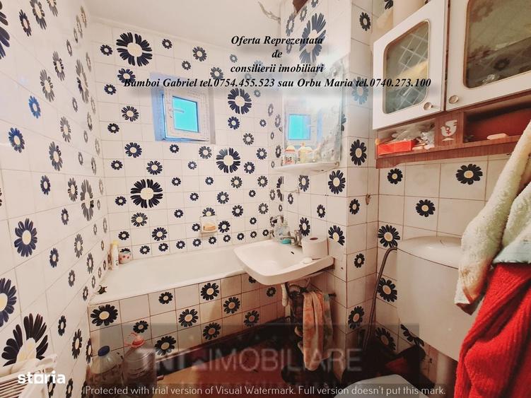 Apartament cu 2 camere decomandat în Podu Roș