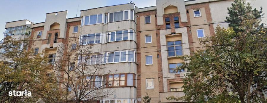 Apartament cu 4 camere decomandat în Gheorgheni