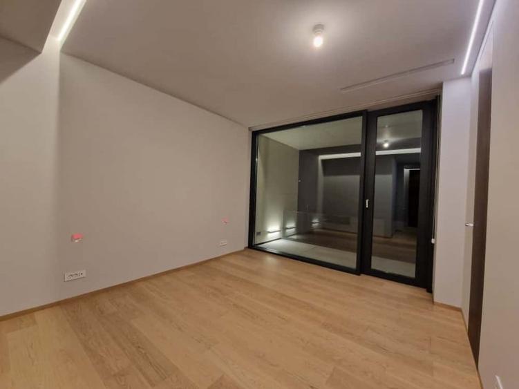 De Vanzare! Vila (P+1E) de lux cu piscina langa padurea Baneasa - 14