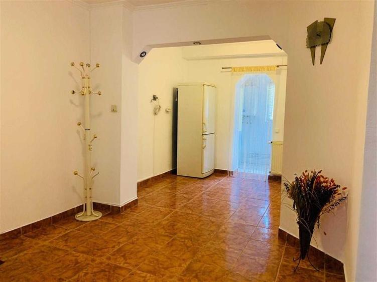 Mobilat si utilat complet, modificat in 3 camere linga Lidl - 10