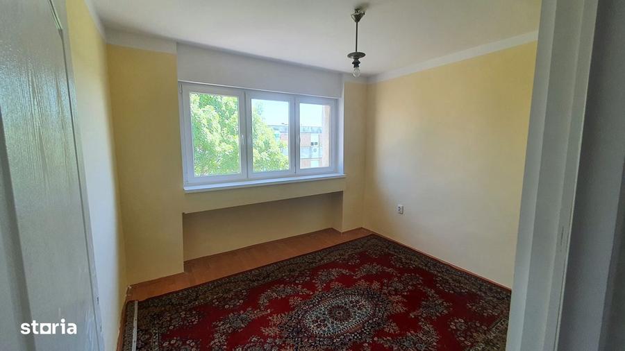 ap. 3 cam MVI str. Gladiolei 6 et 4 , 820 Eu/ mp - 1