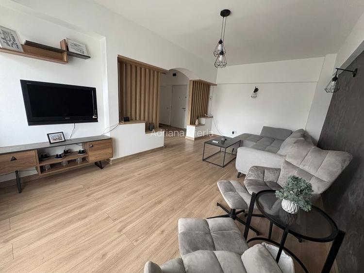 Apartament, 3 camere, decomandat, 78 mp, Calea Bucuresti, Zona Universitatii Apartament, 3 camere, decomandat, 78 mp, Calea Bucuresti, Zona Universitatii
