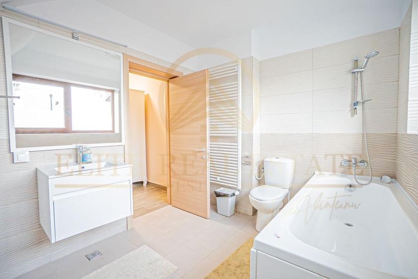 Ultracentral - Proprietate comercială P+M la 200 m de mare. - 40