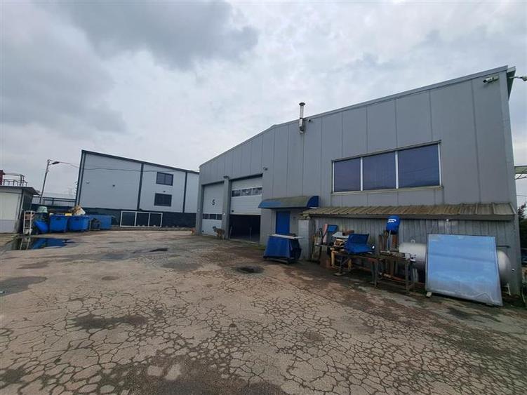 Hala, 760 mp utili, 2500 mp platforma, situata in zona Bulevardul Muncii! - 2