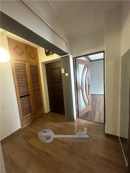 APARTAMENT 2 CAM DECOMANDAT PODU DE FIER ETAJ INTERMEDIAR - 1