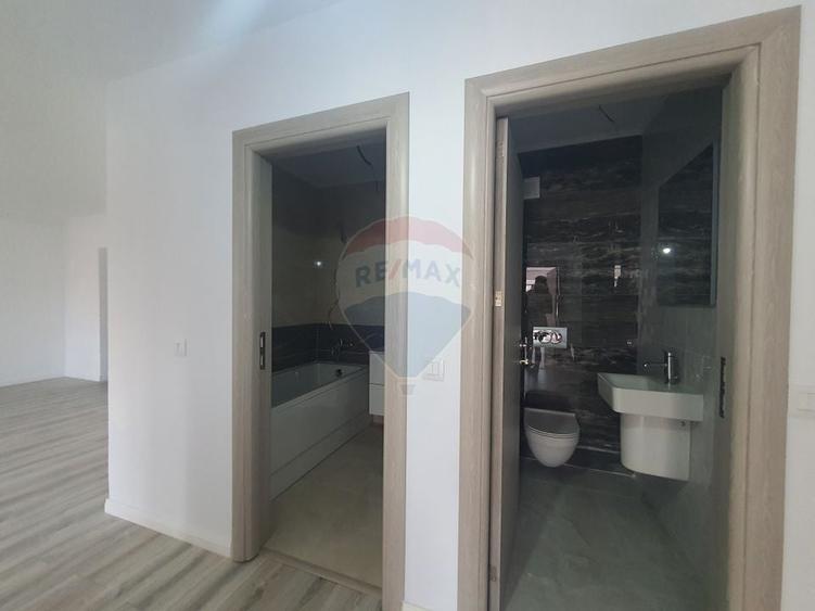 Apartament cu 2 camere de v&acirc;nzare &icirc;n bloc nou zona Mioritei - 12