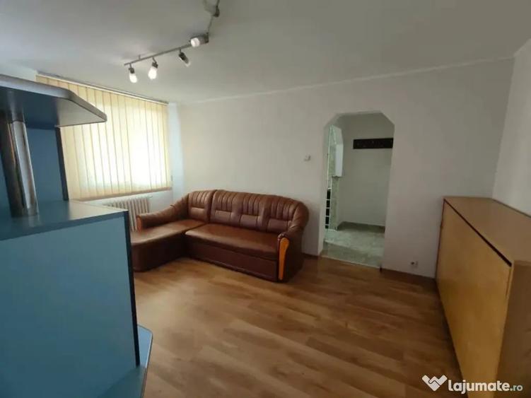 Apartament cu 2 camere semidecomandat în Ultracentral