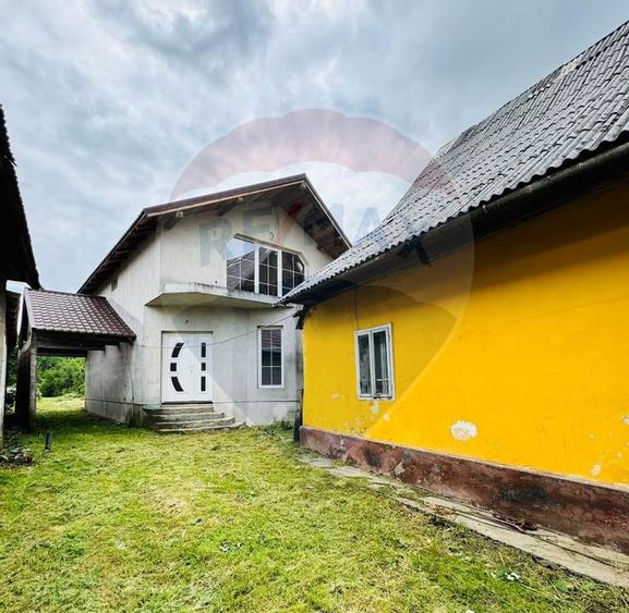 Casa / Vila cu 6 camere de vanzare - 1