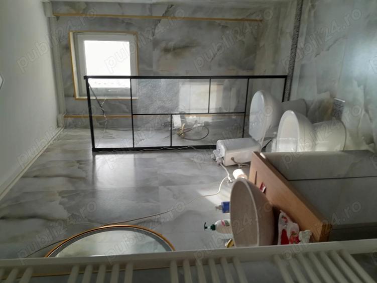 ZONA CENTRALA, apartament decomandat IN VILA CU 4FAMILII PE SCARA,fara risc seismic 77900 NEG. - 1