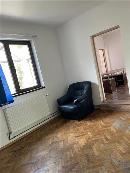 Casa situata ultracentral, pretabila pentru sediu de firma clinica stomatologica - 9