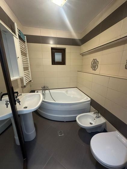 Inchiriez apartament - 1