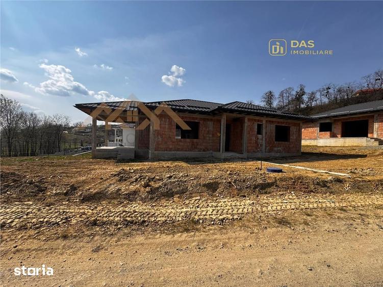 Casa la rosu, pe un nivel, pe dealul Grosiului - 3