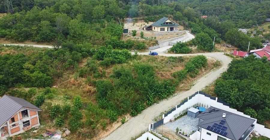 TEREN INTRAVILAN - RM. VALCEA - 4