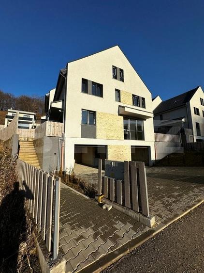 Duplex cu 4 camere, 2 garaje, semifinisat, zona manastirii Floresti - 1