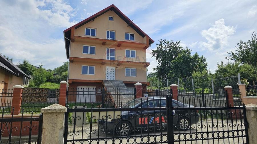 Casă / Vilă cu 12 camere-Sfântu Ilie Vechi, Suceava - 9