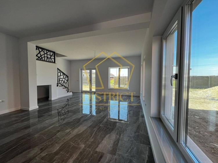 Duplex 5 camere despartit prin camera tehnica | Ghiroda - 1