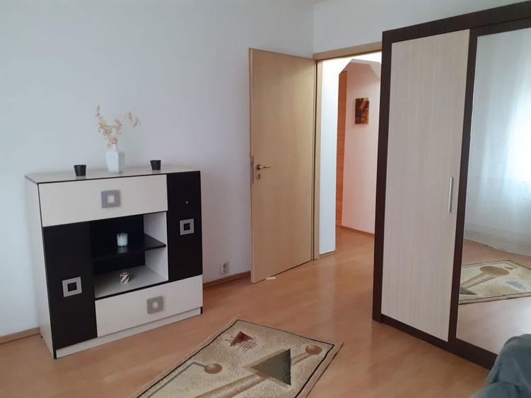 Apartament 2 camere transformat in 3 - 1