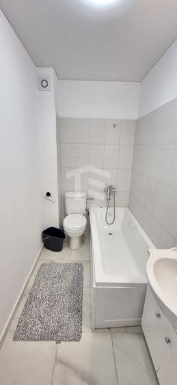 Apartament cu 2 camere semidecomandat, mobilat în Apărătorii Patriei