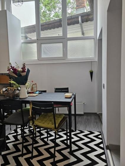 VILĂ DE VANZARE - ZONA EROII REVOLUȚIEI / PARCUL CAROL - 13