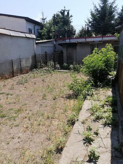 Vand/schimb teren intravilan 356 mp cu 3 corpuri de - 1