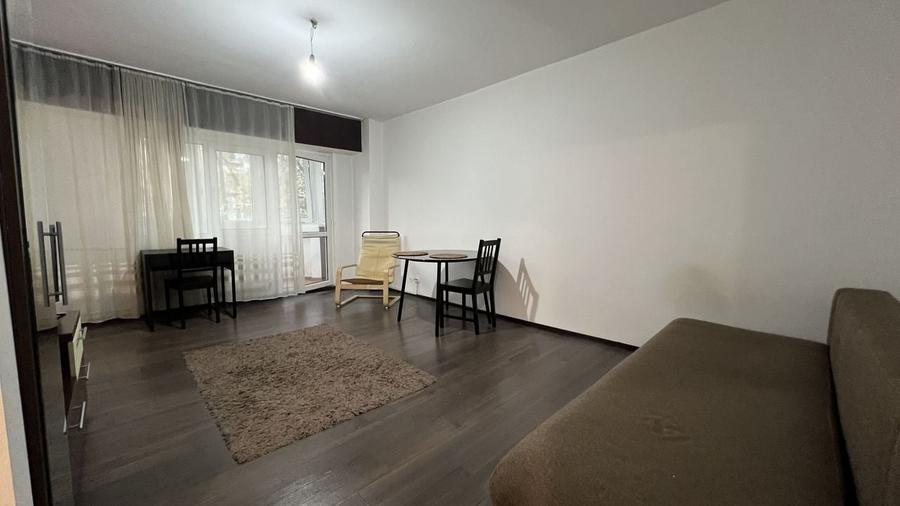 Garsoniera decomandata bloc 1986 Lujerului, Militari - 10