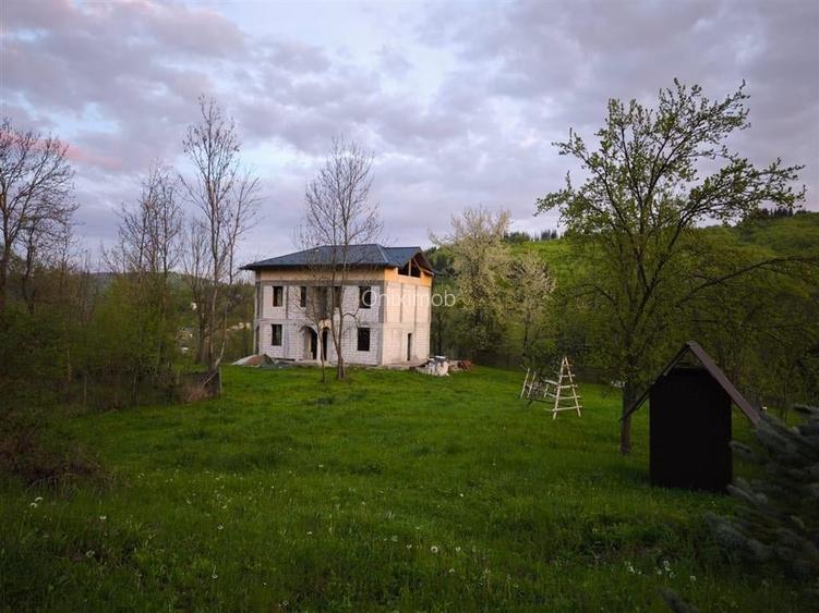 CASA DE VANZARE IN VALEA DOFTANEI
