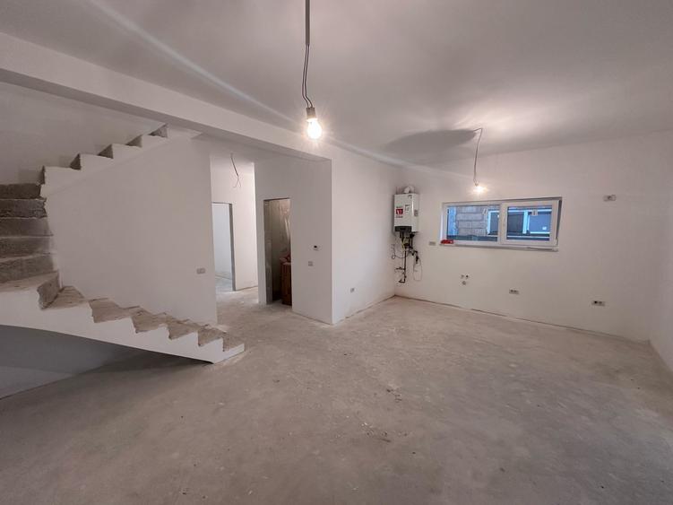 Duplex 4 camere, toate utilitatile la asfalt - 2