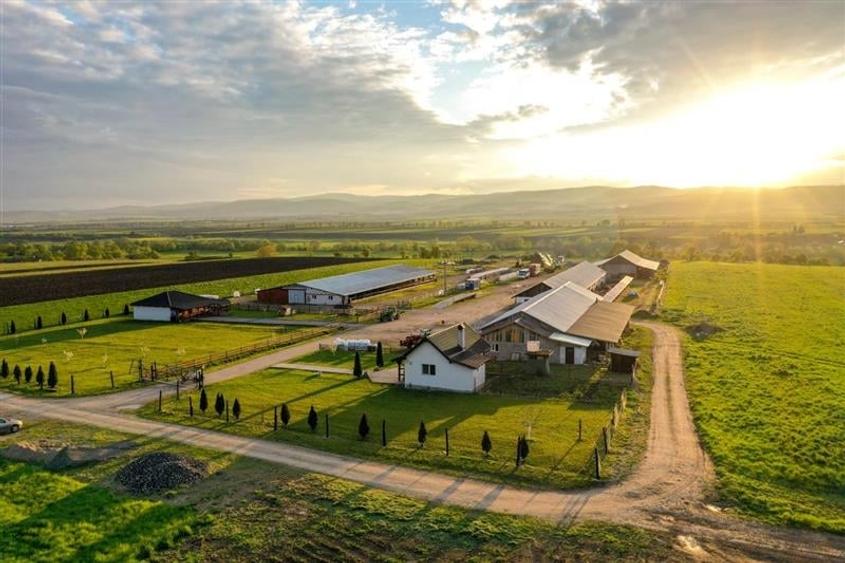 Film&Tur! Domeniu pe 222.000mp+ Ferma +Anexe specifice+Constructie+
rezidential - 59