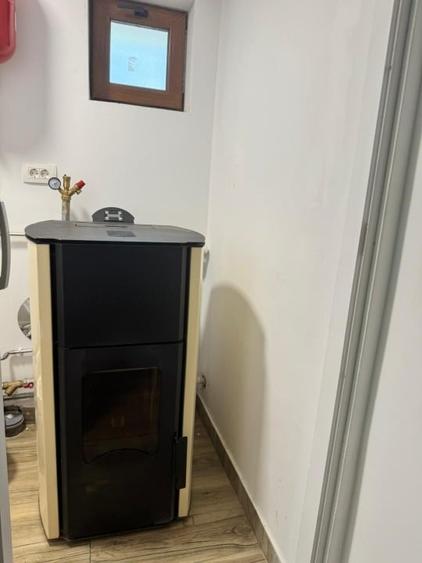 Cabana de vanzare Codlea zona Geamana complet mobilata - 12