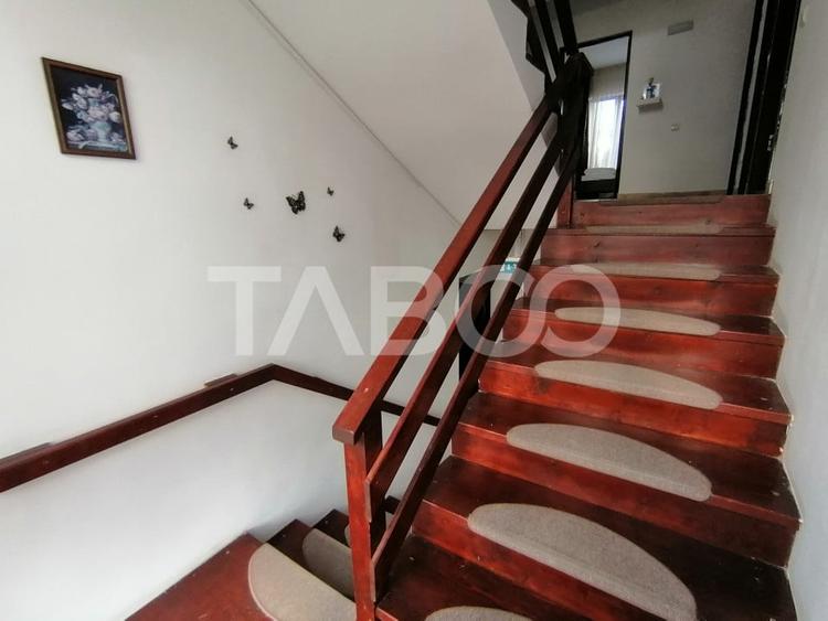 Pensiune 13 camere 16 bai sauna piscina si teren 1565 mp Cisnadioara - 36