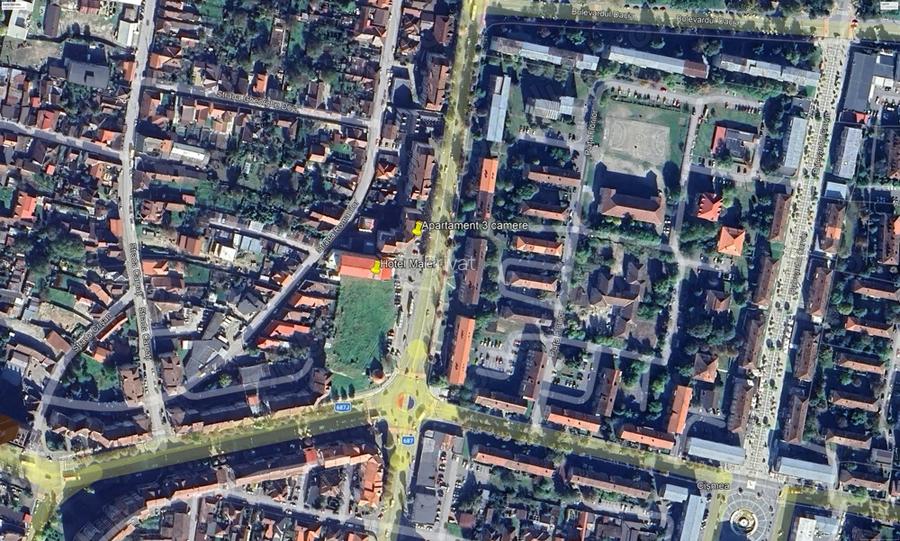 Vand apartament 3 camere decomandate, Ultracentral-Hunedoara