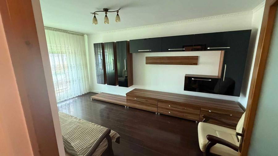 Ofer spre inchiriere apartment 3 Camere Micro 17, Str. Jocului, etaj 4 - 1