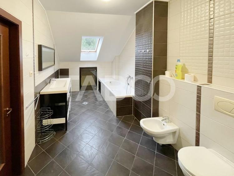 De vanzare casa individuala cu teren de 1012 mp situata Gheorgheni - 12