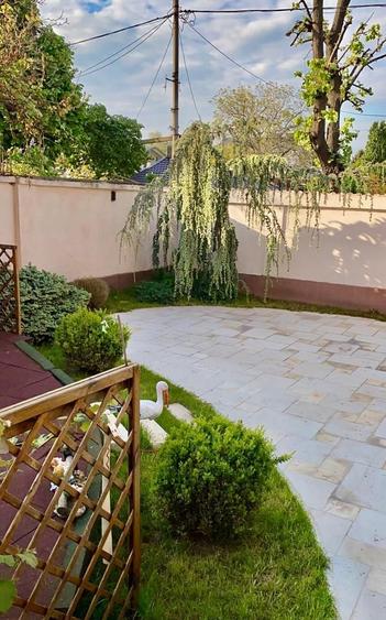 vila 7camere/(348util,500teren,119ampr.)mp/5min.metrouAp.Patriei - 23