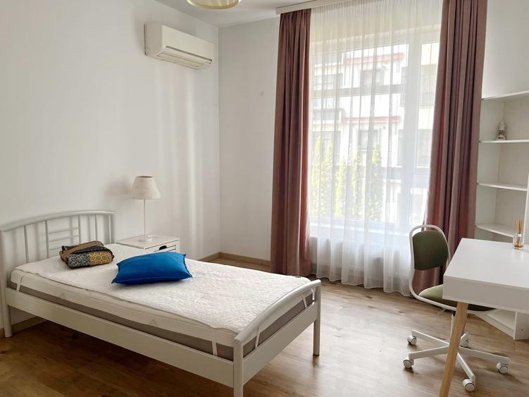 Apartament cu 3 camere decomandat în Floreasca
