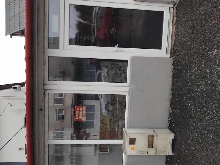 Spațiu comercial, de 50 mp, în Carpați 2