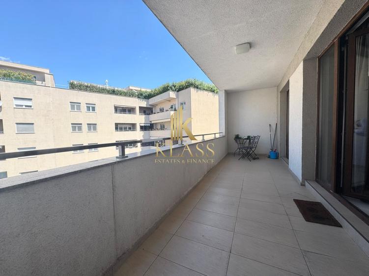 Apartament cu 3 camere semidecomandat, mobilat în Unirii