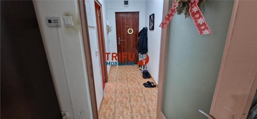 Apartament cu 2 camere decomandat în Ampoi 1