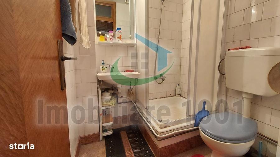 Apartament cu 4 camere decomandat în Republicii
