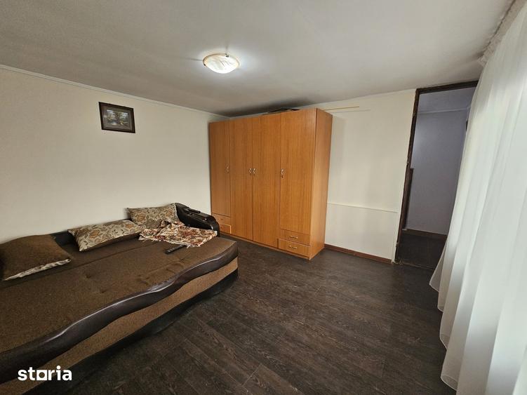 Casă cu 3 camere cu Teren 1000 Mp în Central