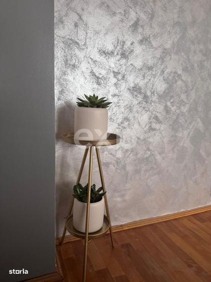 Apartament cu 3 camere decomandat, mobilat în Teilor