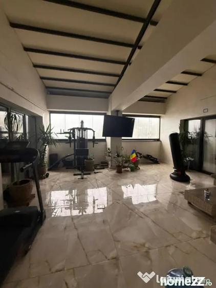 Apartament cu 4 camere decomandat, mobilat în Central