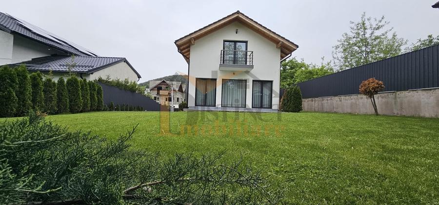Casă individuală cu 4 camere cu Canalizare în Baciu