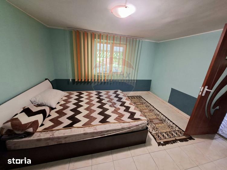 Casă cu 4 camere cu Teren 1088 Mp în Răcăciuni