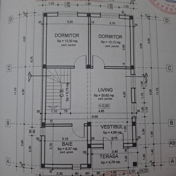 Casă cu 4 camere în Central