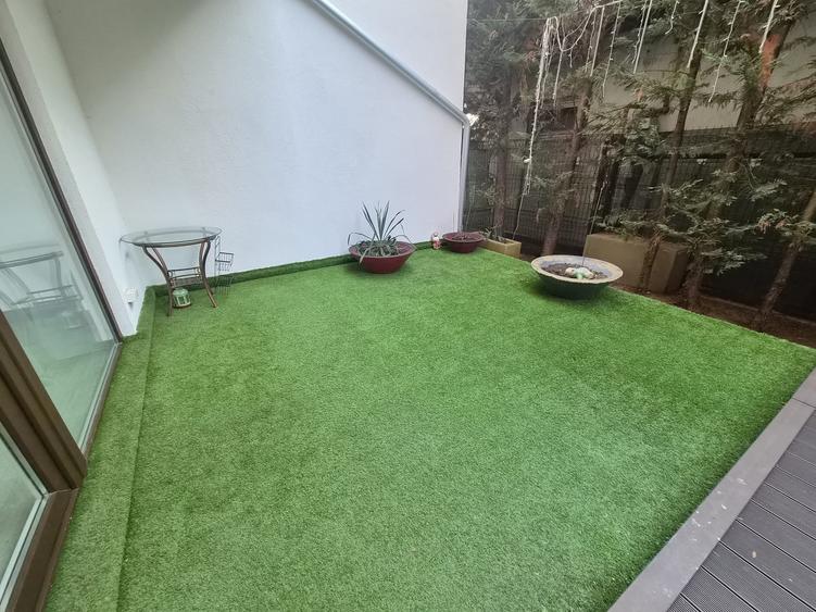 Apartament cu 3 camere în Iancu Nicolae