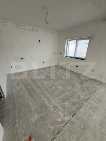 Casă cu 4 camere cu Teren 500 Mp în Central