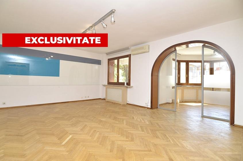 Casă individuală cu 8 camere cu Garaj în Gara de Nord