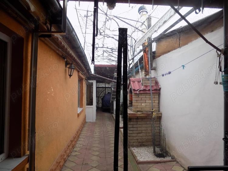Casă cu 5 camere cu Teren 184 Mp în Central